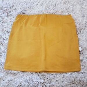 ‎Women's Mini Skirt Color Yellow Elastic Waist By MINE Size Large